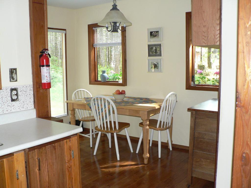 Cedar Song B&B Parksville Camera foto